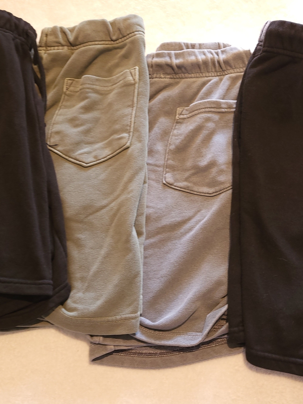 Lot of 4 Pairs No Boundaries Soft Fleece Athletic Jogger Shorts Pockets Sz Small